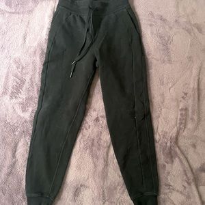 lululemon joggers